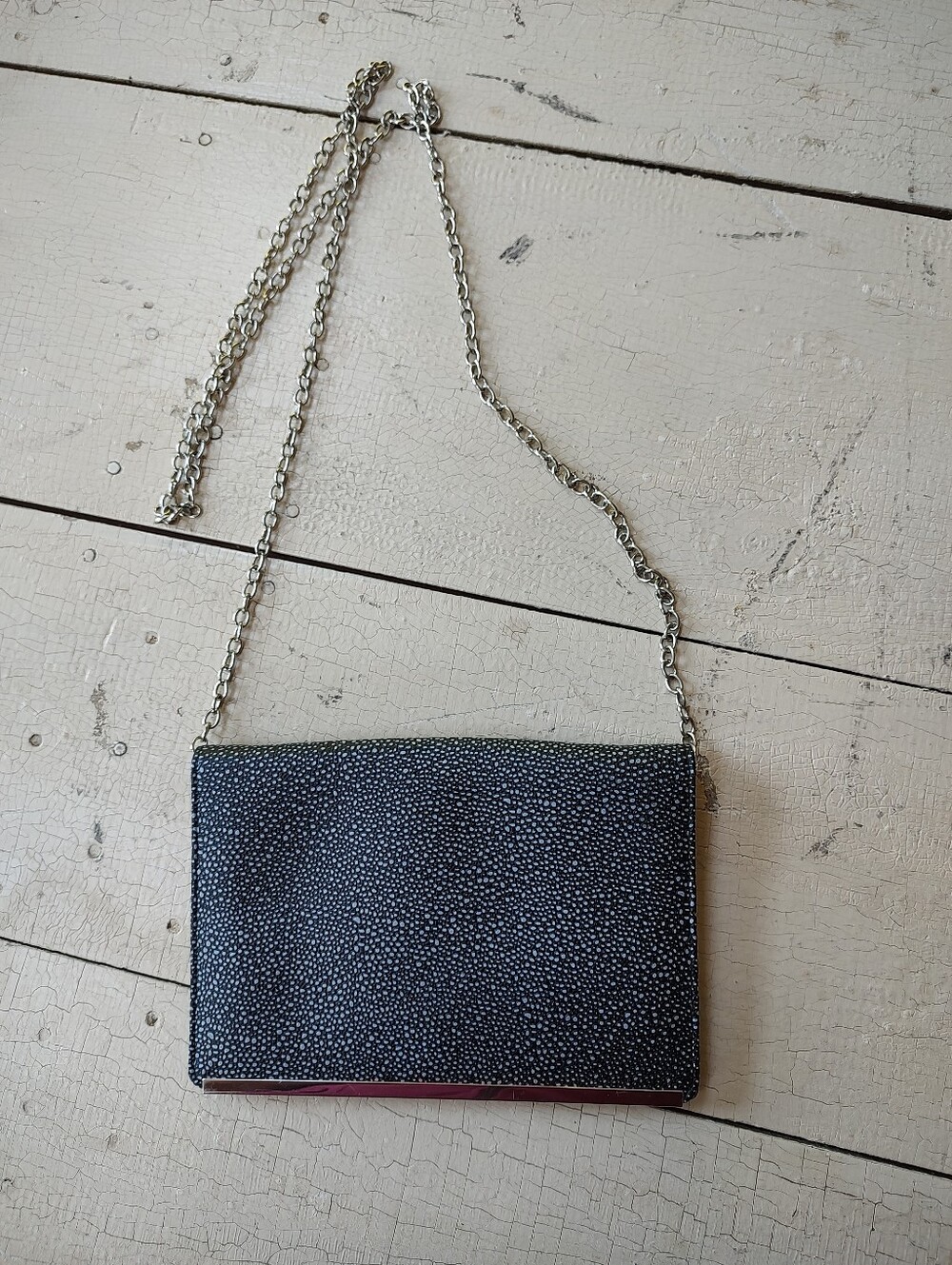 Halogen Classic Gray And Black Stingray-Texture Crossbody Bag with Chain Strap